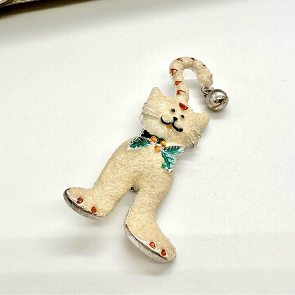 Adorable vintage Christmas cat brooch - Picture 9 of 9